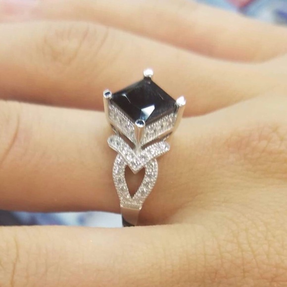 A Stunning 3 Ct Sterling Silver Pave Black CZ Ring - Picture 3 of 8